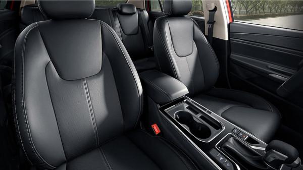 5.99萬起的緊湊型轎車，2.67m軸距，定速巡航、上坡輔助一應俱全