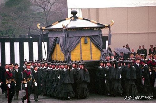1989年日本裕仁天皇去世，邀請中國參加葬禮，中國：正視歷史