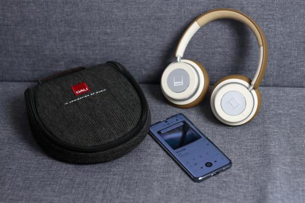 可有線、可藍芽，達尼IO-6深度評：時尚百搭結像好