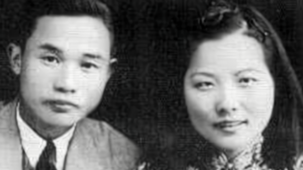 美國女特工準備暗殺主席，卻被我方反將一軍，導致計劃破產