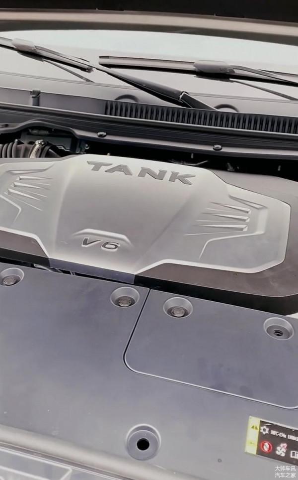 自主豪華硬派SUV天花板，全新坦克500實車到店，錢包還能捂住嗎？