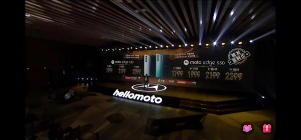 摩托羅拉硬生生的把手機價格拉下來了(手機裡的天花板) 摩托羅拉硬生生的把手機價格拉下來了(手機裡的天花板)