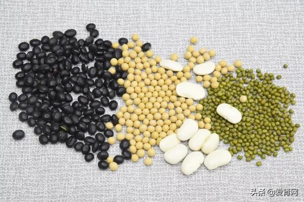 聽信這七個謠言後，他患上了尿毒症……