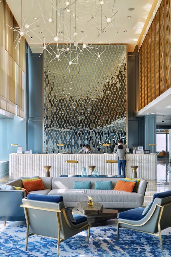 居停順遂，惺惺相“希”——記我與Hilton二〇二一