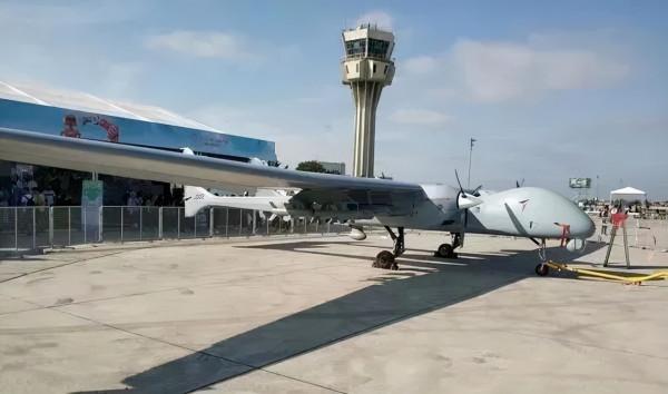 土耳其大型無人機服役，可持續飛行50小時，超越全球鷹