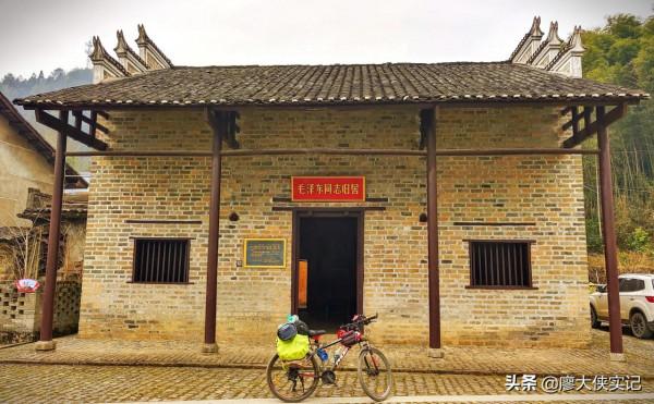 毛主席英明的決策,使我軍從弱到強成長為國家守護神,太了不起了 毛主席英明的決策,使我軍從弱到強成長為國家守護神,太了不起了