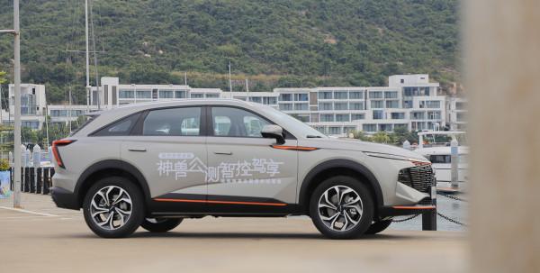 「鵬哥聊車」未來已來，智慧戰線向後蔓延？試駕全新哈弗神獸