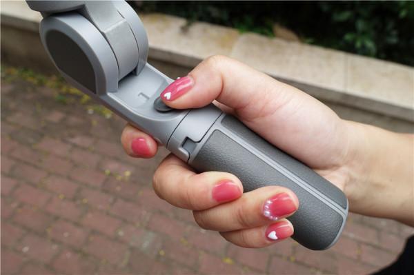 如此小巧便攜的三軸穩定器你用過嗎?隨拍ATOM2手機穩定器體驗 如此小巧便攜的三軸穩定器你用過嗎?隨拍ATOM2手機穩定器體驗