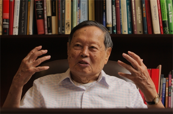 楊振寧為什麼寧願和中科院有分歧，也一定要反對中國建大型對撞機