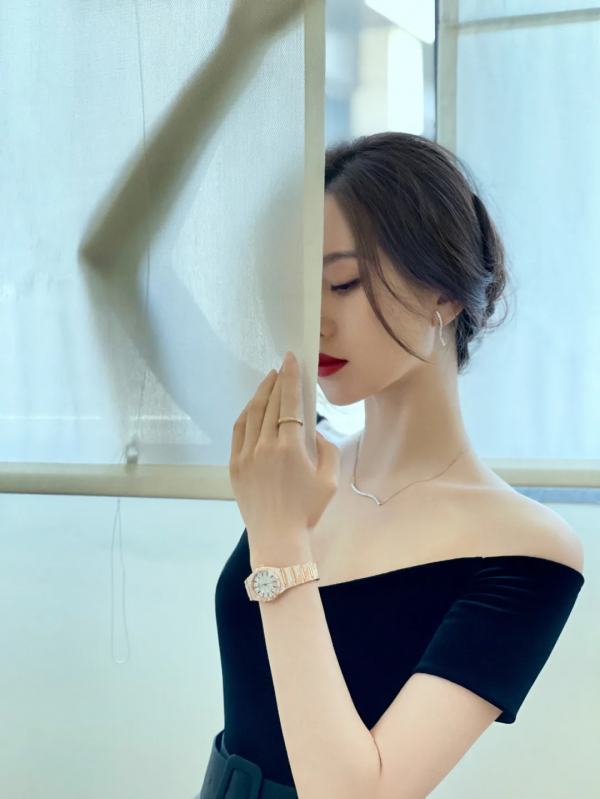 生圖美過精修，趙麗穎靠側顏封神了