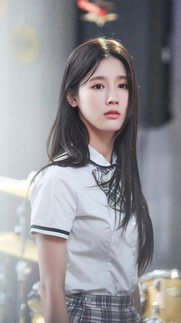 “五代神顏”趙美延：曾因未成年戀愛被勸退，如今是門面級的主唱