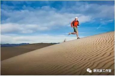 跑步中加入上坡和下坡訓練,助力增強腿部力量 跑步中加入上坡和下坡訓練,助力增強腿部力量