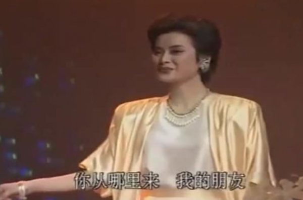 春晚捧紅的明星，有人曾是電子廠工人，有人成：全天下男人的情敵