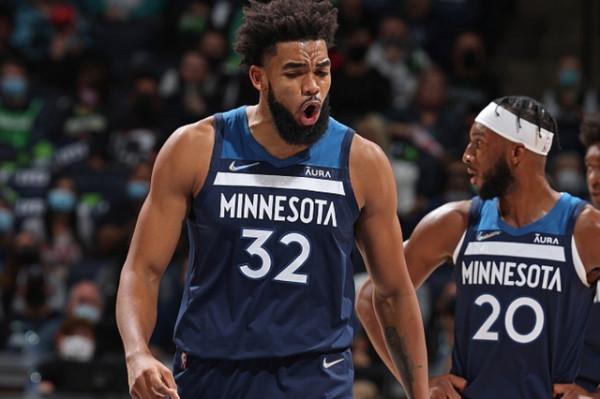 輕取81+19+12!木狼三星大暴走,火箭雙核淪為背景板,戈登盡力了 輕取81+19+12!木狼三星大暴走,火箭雙核淪為背景板,戈登盡力了