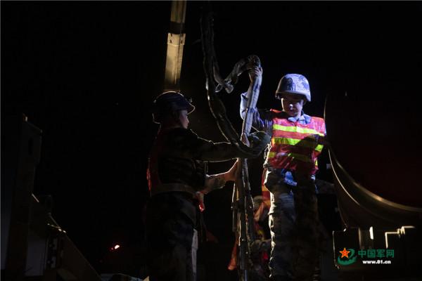 組圖丨南部戰區空軍地導某旅實兵對抗錘鍊防空利箭 組圖丨南部戰區空軍地導某旅實兵對抗錘鍊防空利箭