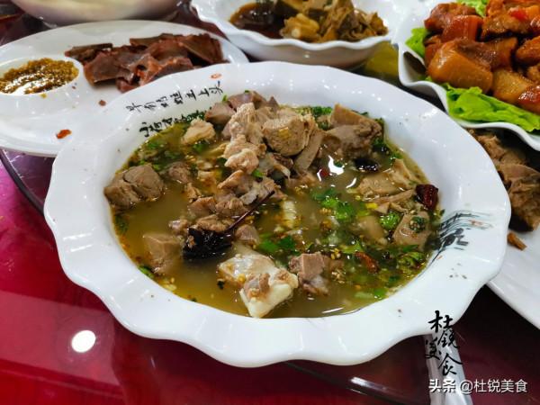 600一桌的農村大席,曬朋友圈火了,網友:這麼實惠,1千也值 600一桌的農村大席,曬朋友圈火了,網友:這麼實惠,1千也值