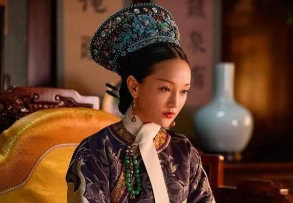 十八子壓襟，逝去又歸來的古人流行美學