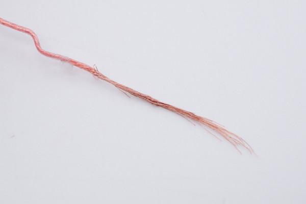 反向升級？蘋果新版C94 USB-C to Lightning線拆解