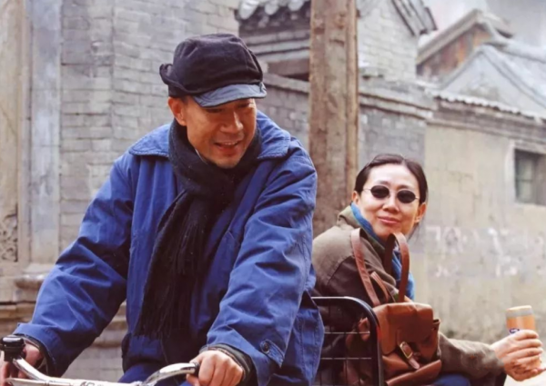 李雪健：患癌18年，脖子潰爛、痛不欲生，妻子一舉動讓他重新振作