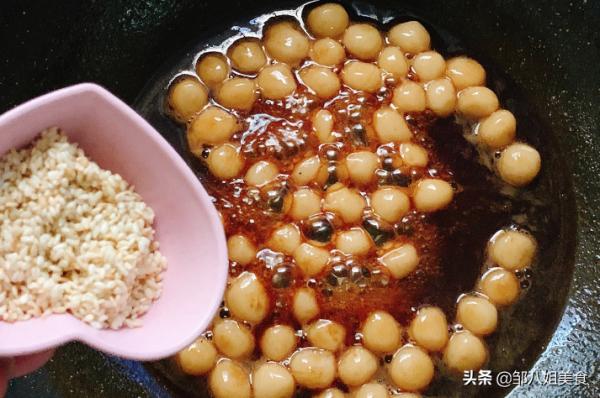 天涼了常做這道美食,軟糯香甜,手腳冰涼的人要多吃,補氣血 天涼了常做這道美食,軟糯香甜,手腳冰涼的人要多吃,補氣血