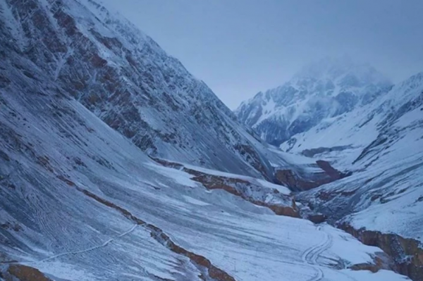 西姆沙爾“雪山人”：雪山上如履平地，6000米高原挖礦淘金難養家