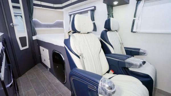 國六依維柯+豪華車內配置 賽德新旗艦“獵鷹G系列”亮相