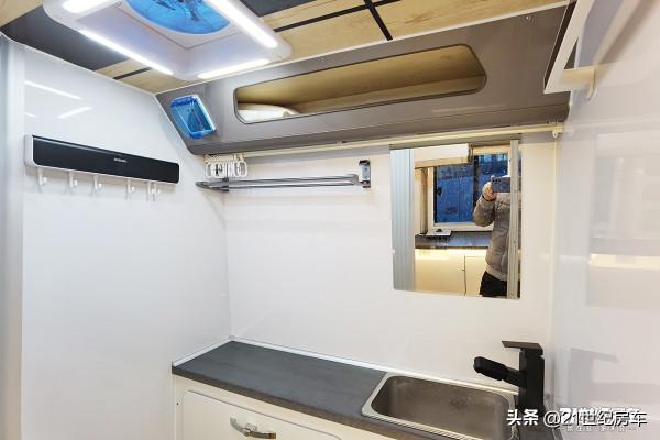 東風首款越野A型房車！4座4驅4.1T動力，C本駕駛，內外佈局超有範