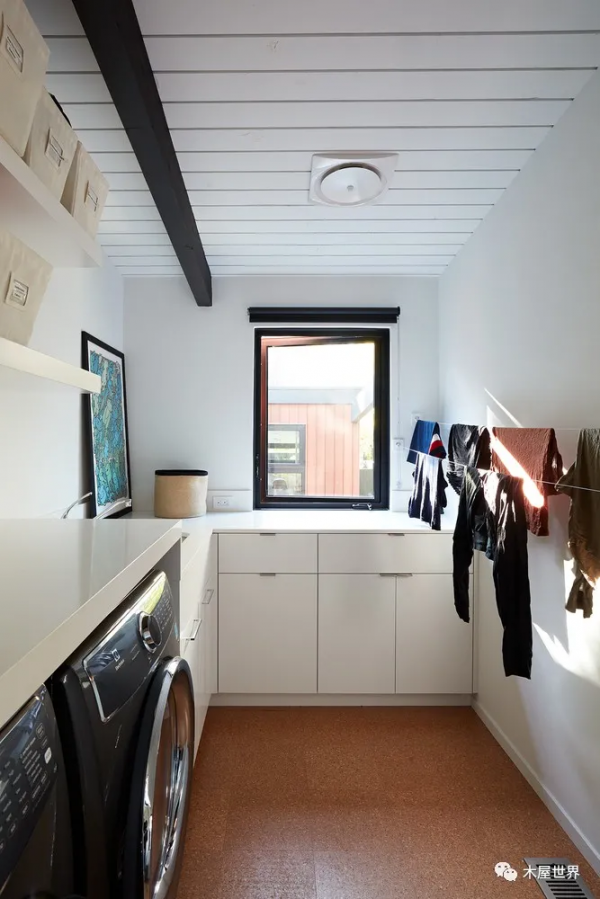 用當年的流行風格改建60年前的木屋,享受現代溫馨的生活 用當年的流行風格改建60年前的木屋,享受現代溫馨的生活