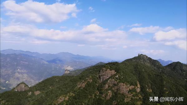 福建大山發現天然蘑菇石,外觀酷似“大力神杯”,在網上引起熱議 福建大山發現天然蘑菇石,外觀酷似“大力神杯”,在網上引起熱議