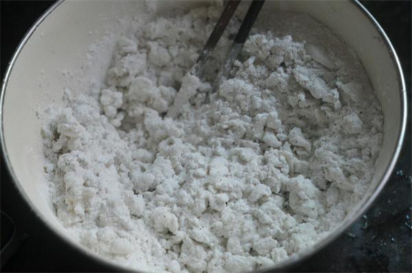 寒冬，這款早餐別錯過，孩子尤其要多吃，入鍋一蒸，蓬鬆有嚼勁