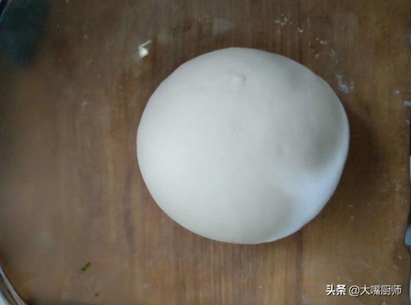 死麵烙餅怎麼做不發硬?關鍵是和麵,老師傅教你做法,酥軟層次多 死麵烙餅怎麼做不發硬?關鍵是和麵,老師傅教你做法,酥軟層次多