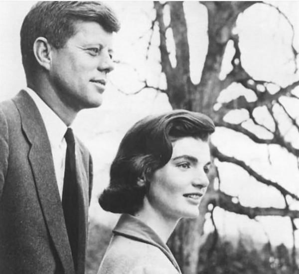 最傳奇的第一夫人傑奎琳:一婚為愛 再婚為錢 第三次不婚只為陪伴 最傳奇的第一夫人傑奎琳:一婚為愛 再婚為錢 第三次不婚只為陪伴