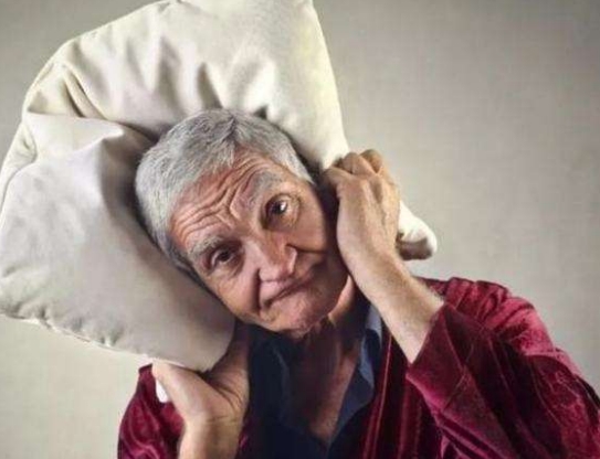 70歲後身體出現這6種變化，是衰老的正常現象，做好調養助長壽