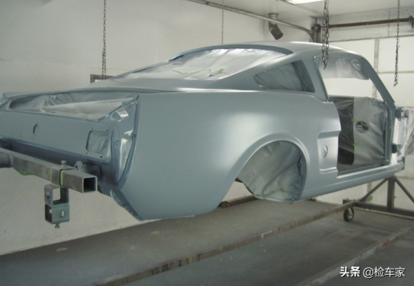 當年的加價虎，如今的貶值王，大哥花42萬買輛攬勝極光值嗎