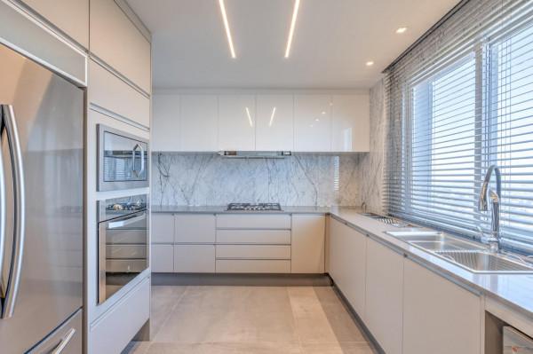 看過這套160㎡，發現頂層複式受歡迎的原因了，比大平層更舒適