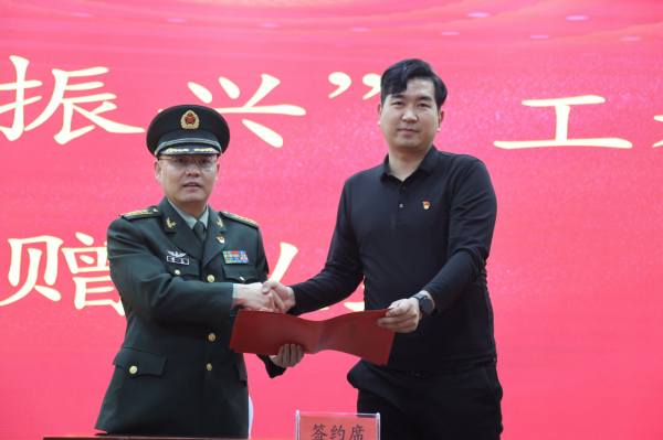 接力幫扶19年,邊疆官兵用真情澆灌民族團結之花 接力幫扶19年,邊疆官兵用真情澆灌民族團結之花