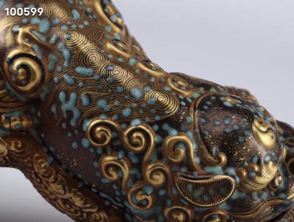 清代乾隆爐鈞釉瑞獸擺件規格：高4.8cm 寬8cm 長13.7cm