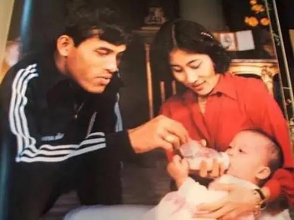 1988年戴安娜訪問泰國,泰王嫌棄肥胖妻子不讓入鏡,頌妃記恨至今 1988年戴安娜訪問泰國,泰王嫌棄肥胖妻子不讓入鏡,頌妃記恨至今