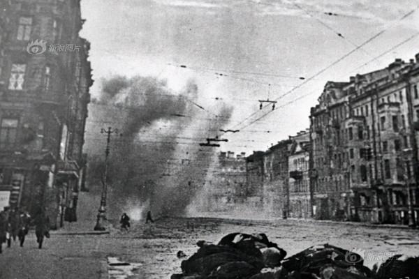 列寧格勒戰役，城內“人間煉獄”900天，當時德軍為何圍而不攻？