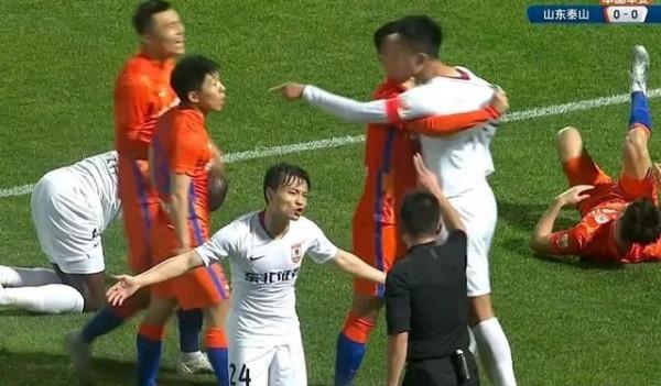 中超3訊息！李鐵執教陝西隊？金敬道被怒指，國安鐵衛太嫩