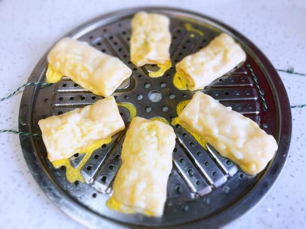 冬季，不可錯過的一道暖胃早餐，一卷一蒸很簡單，老人孩子都喜歡