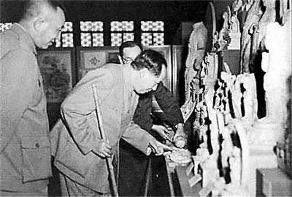 1954年，毛主席三次來到故宮卻不進入，這背後有何隱情？