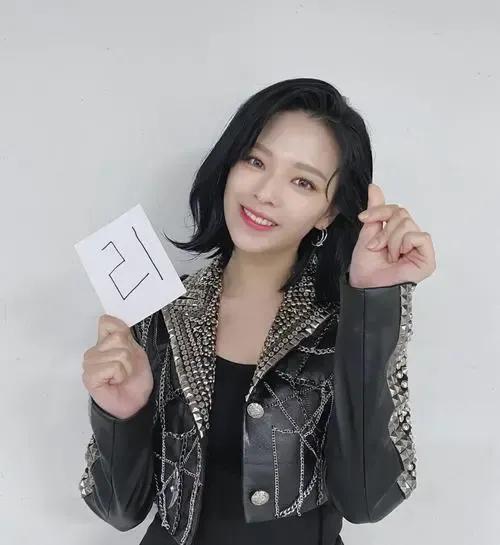 TWICE七年合約將到期，她們究竟何去何從？