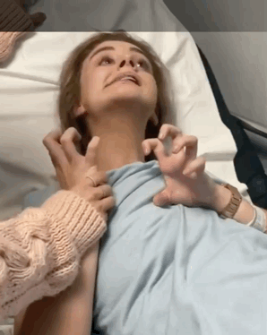 從小說中走紅的麻醉劑：一邊治病救人，一邊打家劫舍