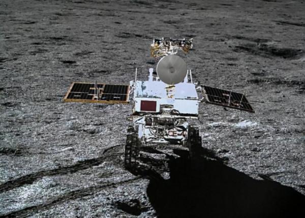 “玉兔二號”又有新收穫，在月球發現“神秘小屋”，正前往探視