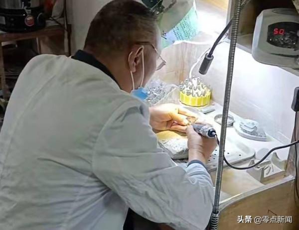 在瑞麗拜訪&OpenCurlyDoubleQuote;中國玉石雕藝術大師&rdquo;賀保偉先生