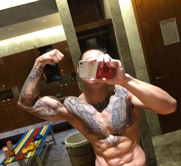 健身榜樣|胃癌帶給他20cm傷疤靠健美重塑鋼鐵之軀,鐵血戰士王寅 健身榜樣|胃癌帶給他20cm傷疤靠健美重塑鋼鐵之軀,鐵血戰士王寅