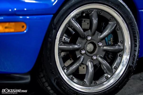 直男也難免被萌到,馬自達初代MX-5改裝 直男也難免被萌到,馬自達初代MX-5改裝