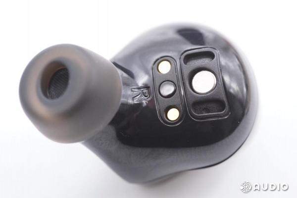 支援無線充電,綜合續航32小時,TOZO NC7真無線降噪耳機拆解 支援無線充電,綜合續航32小時,TOZO NC7真無線降噪耳機拆解