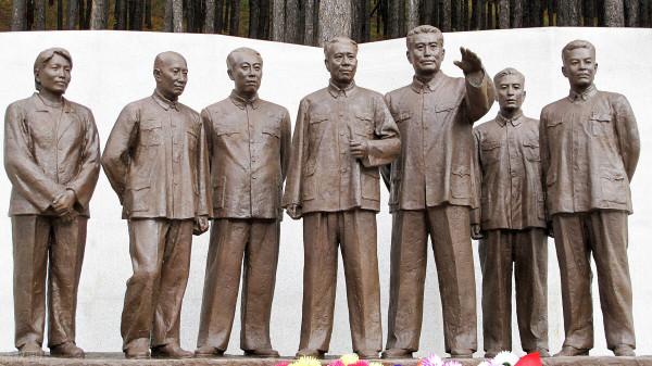 1942年，毛主席將一封絕密電報發給劉少奇，主席：閱後即焚